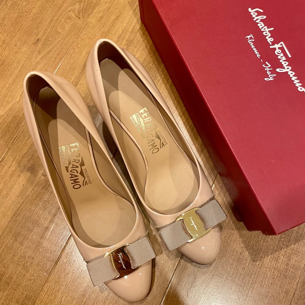 VARA BOW PUMP SHOE. Heel 7cm.